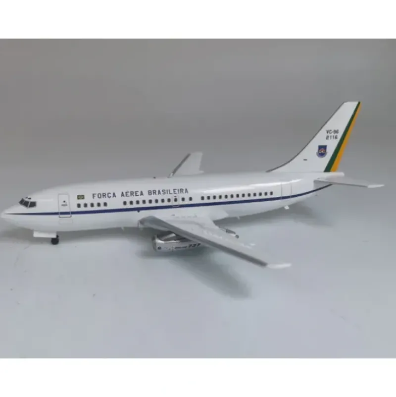 Airplane Model*Inflight IF732BRS01 1:200 Brazil Air Force Boeing 737-200 - Miniature Marvels: Airplane Models & Painted Dice
