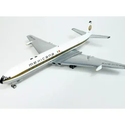 Airplane Model**Inflight IFCOMET0417 1:200 Mexicana De Havilland DH-106 Comet - Miniature Marvels: Airplane Models & Painted Dice