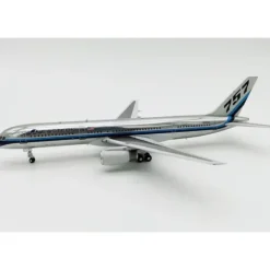 Airplane Model**InFlight IF752EA0521P 1:200 Eastern Airlines Boeing 757-225 - Miniature Marvels: Airplane Models & Painted Dice