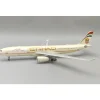 Airplane Model*Inflight IF333EY0224 1:200 Etihad Airways Airbus A330-343 A6-AFE - Miniature Marvels: Airplane Models & Painted Dice