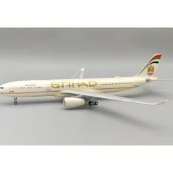 Airplane Model*Inflight IF333EY0224 1:200 Etihad Airways Airbus A330-343 A6-AFE - Miniature Marvels: Airplane Models & Painted Dice