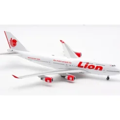 Airplane Model*InFlight IF744JT0422 1:200 Lion Boeing 747-200 PK-LHG - Miniature Marvels: Airplane Models & Painted Dice