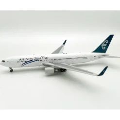 Airplane Model*InFlight IF763NZ1221 1:200 Air New Zealand Boeing 767-300ER - Miniature Marvels: Airplane Models & Painted Dice
