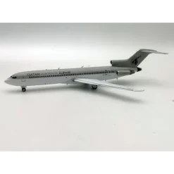 Airplane Model*Inflight IF722QT1222 1:200 Qatar Airways Boeing 727-2M7 - Miniature Marvels: Airplane Models & Painted Dice