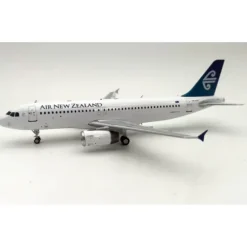 Airplane Model*Inflight IF320ZK0523 1:200 Air New Zealand Airbus A320-232 - Miniature Marvels: Airplane Models & Painted Dice
