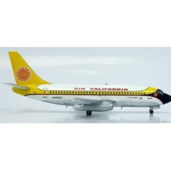 Airplane Model**Inflight JETUSA001 1:200 Air California Boeing 737-200 N462AC "California Republic" - Miniature Marvels: Airplane Models & Painted Dice