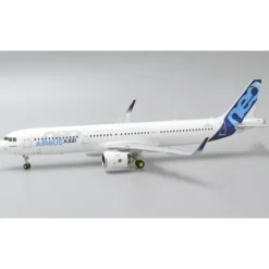 Airplane Model*JC Wings 1:200 Airbus A321-200 NEO LH2215 - Miniature Marvels: Airplane Models & Painted Dice