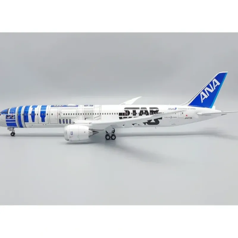 Airplane Model*JC Wings EW2789009A 1:200 ANA Star Wars Boeing 787-9 (Flaps Down) - Miniature Marvels: Airplane Models & Painted Dice
