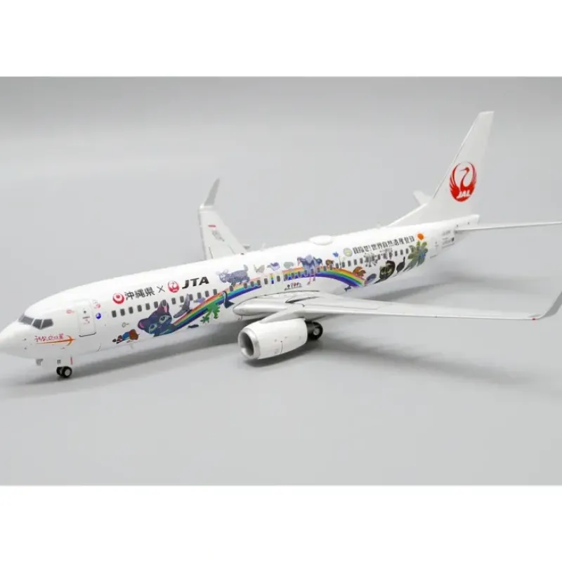 Airplane Model*JC Wings EW2738016A 1:200 Japan Boeing 737-800 (Flaps Down) - Miniature Marvels: Airplane Models & Painted Dice