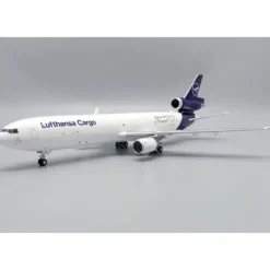 Airplane Model*JC Wings EW2M11001 1:200 Lufthansa Cargo McDonnell Douglas MD-11F - Miniature Marvels: Airplane Models & Painted Dice
