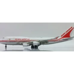 Airplane Model*JC Wings JC4AIC0034 1:400 Air India Boeing 747-400 VT-ESP - Miniature Marvels: Airplane Models & Painted Dice