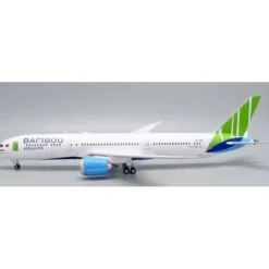 Airplane Model*JC Wings JC2BAV0009 1:200 Bamboo Airways Boeing 787-9 VN-A829 - Miniature Marvels: Airplane Models & Painted Dice