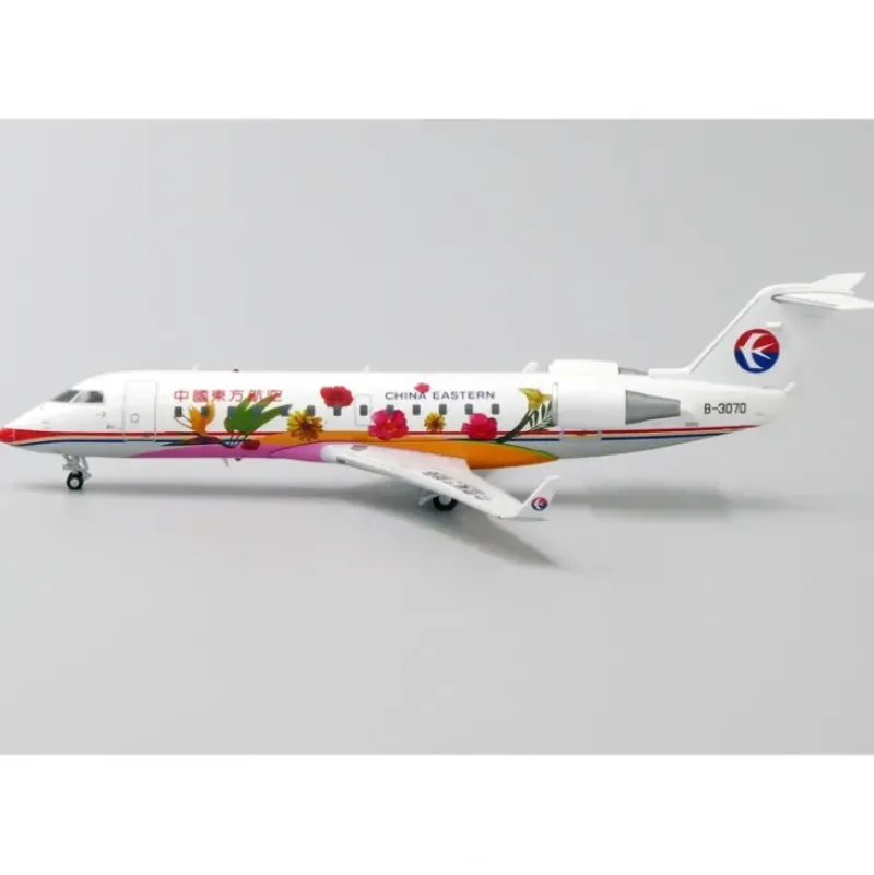 Airplane Model*JC Wings LH2186 1:200 China Eastern Bombardier CRJ-200LR - Miniature Marvels: Airplane Models & Painted Dice