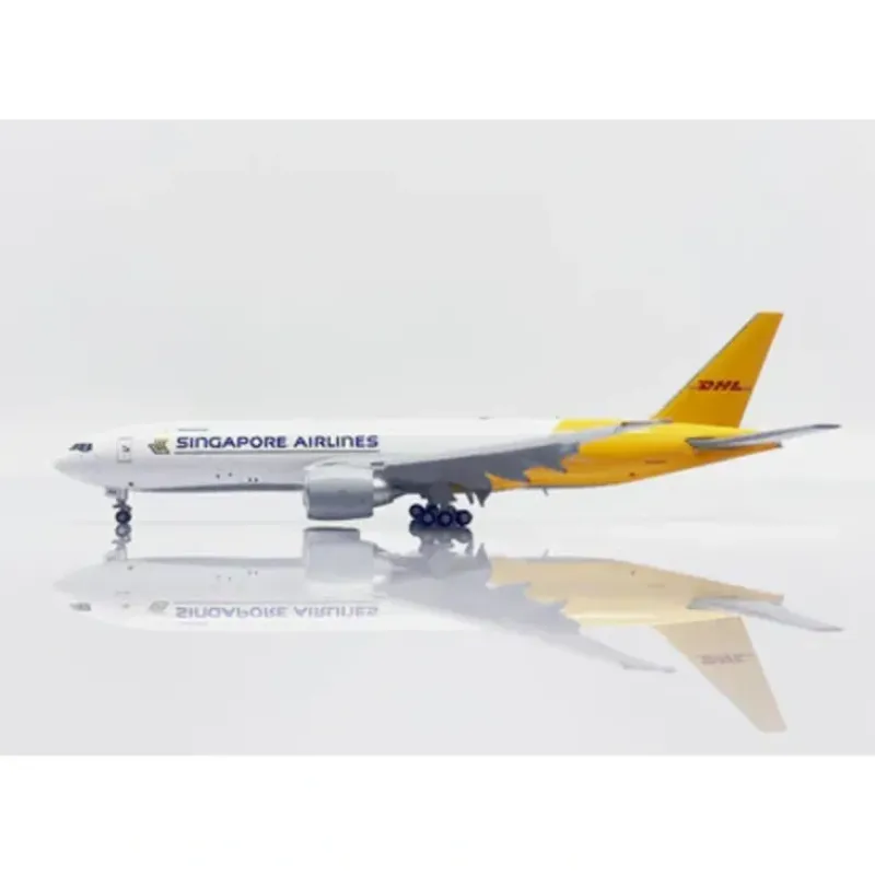 Airplane Model*Jc Wings SA4011 1:400 Singapore Airlines/DHL Boeing 777-200LRF - Miniature Marvels: Airplane Models & Painted Dice