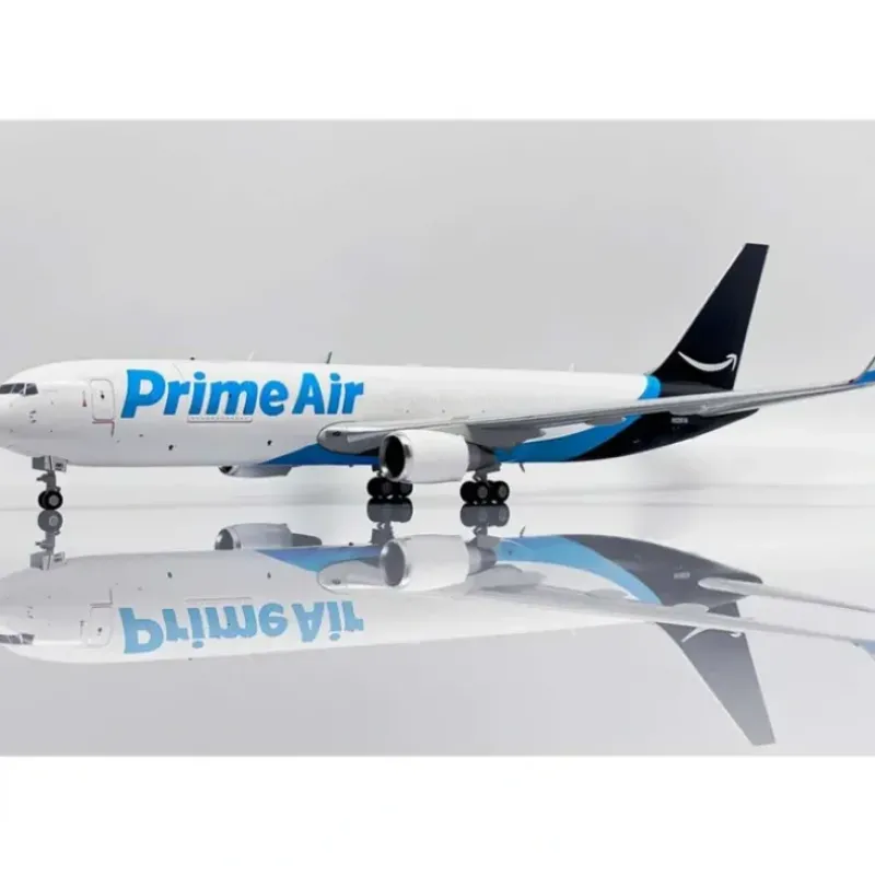 Airplane Model*JC Wings SA2015C 1:200 Amazon Prime Air Boeing 767-300ER(BCF) N1381A - Miniature Marvels: Airplane Models & Painted Dice