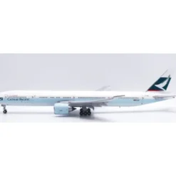 Airplane Model*JC Wings SA2MISC047A 1:200 Cathay Pacific Boeing 777-300ER B-HNR (Flaps Down) - Miniature Marvels: Airplane Models & Painted Dice