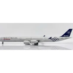 Airplane Model*JC Wings XX20322 1:200 China Eastern Airlines Airbus A340-600 "Skyteam" B-6053 - Miniature Marvels: Airplane Models & Painted Dice