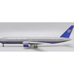 Airplane Model*JC Wings XX20159 1:200 United Airlines Boeing 767-300ER "Battleship" N666UA - Miniature Marvels: Airplane Models & Painted Dice