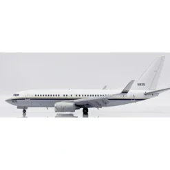Airplane Model*JC Wings XX20278A 1:200 US Navy Boeing C-40A Clipper 165835 (Flaps Down) - Miniature Marvels: Airplane Models & Painted Dice