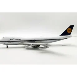 Airplane Model**JFox 1:200 JF-747-1-006P Lufthansa 747-130 D-ABYA - Miniature Marvels: Airplane Models & Painted Dice