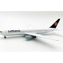 Airplane Model*JFox 1:200 Lufthansa Boeing 767-300 JF-767-3-001 - Miniature Marvels: Airplane Models & Painted Dice