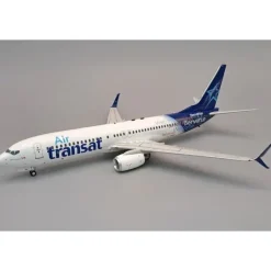 Airplane Model**JFox JF-737-8-038 1:200 Air Transat Boeing 737-800 - Miniature Marvels: Airplane Models & Painted Dice