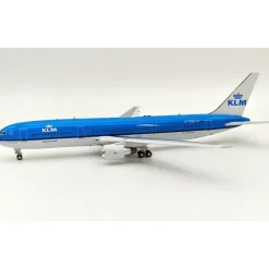 Airplane Model*JFox JF-767-3-011 1:200 KLM 767-306ER PH-BZM - Miniature Marvels: Airplane Models & Painted Dice