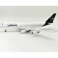 Airplane Model*JFox JF-747-4-063 1:200 Lufthansa Boeing 747-430 D-ABVZ - Miniature Marvels: Airplane Models & Painted Dice