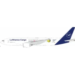 Airplane Model*JFox JF-777-2-004 1:200 Lufthansa Cargo Boeing 777-FBTD-ALFG "Sustainable Aviation Fuel" - Miniature Marvels: Airplane Models & Painted Dice