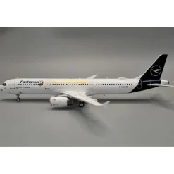 Airplane Model*JFox JF-A321-024 1:200 Lufthansa Airbus A321-231 "Fanhansa Mannschaftsflieger" - Miniature Marvels: Airplane Models & Painted Dice