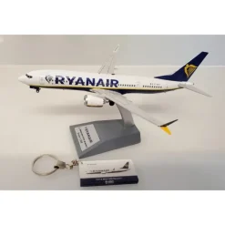 Airplane Model*JFox JF-737-8M-005 1:200 Ryanair Boeing 737 Max 8 - Miniature Marvels: Airplane Models & Painted Dice