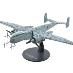 Airplane Model*Motor City Classics 27286-00 1:72 Heinkel HE 219 A-7 UHU Germany - Miniature Marvels: Airplane Models & Painted Dice