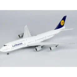 Airplane Model*NG 78010 1:400 Lufthansa Boeing 747-8 D-ABYM - Miniature Marvels: Airplane Models & Painted Dice