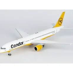 Airplane Model*NG Models 42021 1:200 Condor Boeing 757-200 D-ABNT - Miniature Marvels: Airplane Models & Painted Dice