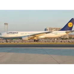 Airplane Model*Phoenix 04596 1:400 Lufthansa A330-200 D-AIMD - Miniature Marvels: Airplane Models & Painted Dice