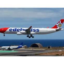 Airplane Model*Phoenix Models 11887 1:400 Edelweiss Air A340-300 HB-JMC - Miniature Marvels: Airplane Models & Painted Dice