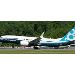 Airplane Model*Pre-Order Aviation200 KJ-B73M-095 1:200 Boeing 737-8 MAX N8701Q "House Colors" - Miniature Marvels: Airplane Models & Painted Dice