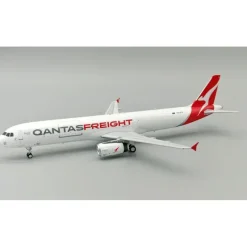 Airplane Model*Pre-Order InFlight200 IF321QF0724 1:200 Qantas Freight (Express Freighters Australia) Airbus A321-200 VH-XF4 - Miniature Marvels: Airplane Models & Painted Dice