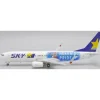 Airplane Model*Pre-Order JC Wings EW2738008 1:200 Skymark Airlines Boeing 737-800 JA73NX "Hokkaido Pride" - Miniature Marvels: Airplane Models & Painted Dice