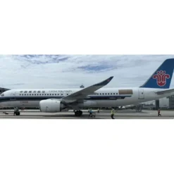 Airplane Model<Pre-Order JC Wings XX40288 1:400 China Southern Airlines COMAC C919 B-919J - Miniature Marvels: Airplane Models & Painted Dice