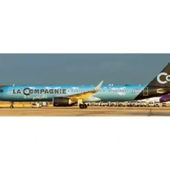 Airplane Model<Pre-Order JC Wings XX40319 1:400 La Compagnie Airbus A321NEO "10 years old" Reg: F-HNCO - Miniature Marvels: Airplane Models & Painted Dice