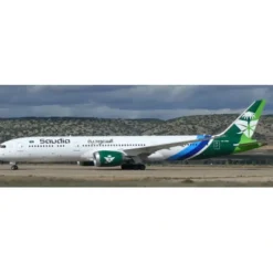 Airplane Model<Pre-Order JC Wings XX20627A 1:200 Saudi Arabian Airlines Boeing 787-9 Dreamliner "94th National Day" Reg: HZ-ARB "Flaps Down" - Miniature Marvels: Airplane Models & Painted Dice