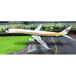 Airplane Model<Pre-Order KJ Models KJ-A321-125 1:200 B-2290 China Eastern Airlines Airbus A321-211 - Miniature Marvels: Airplane Models & Painted Dice
