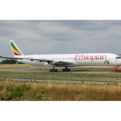 Airplane Model<Pre-Order Phoenix 11920 1:400 Ethiopian Airlines A350-1000 ET-BAW "1st A350 in Africa" - Miniature Marvels: Airplane Models & Painted Dice
