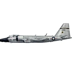 Airplane Model<Pre-Order Sky Classics 1:200 SC2WB57F02 Martin WB-57F 61-3290 USAF, 58th Reconnaissance Squadron Kirtland AFB, NM 1968 - Miniature Marvels: Airplane Models & Painted Dice