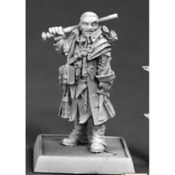 Miniature<Quinn, Iconic Investigator: Pathfinder RPR 60176 - Miniature Marvels: Airplane Models & Painted Dice