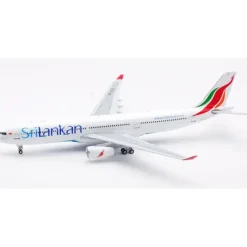 Airplane Model<Retro Models RM33301 1:200 SriLankan Airlines Airbus A330-343 4R-ALR - Miniature Marvels: Airplane Models & Painted Dice