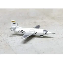 Airplane Model<Sky Classics 1:200 Bell X-1 46063 "White Scheme NACA Yellow Band" - Miniature Marvels: Airplane Models & Painted Dice