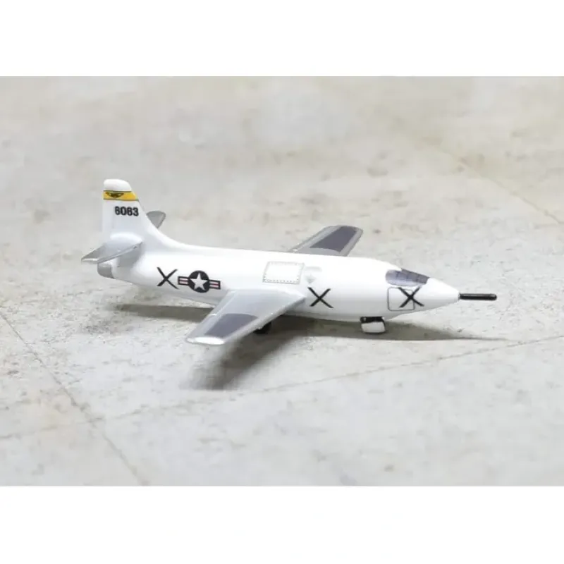 Airplane Model<Sky Classics 1:200 Bell X-1 46063 "White Scheme NACA Yellow Band" - Miniature Marvels: Airplane Models & Painted Dice