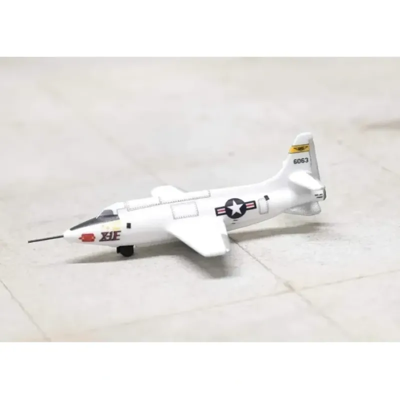 Airplane Model<Sky Classics 1:200 Bell X-1E 46064 NASA Armstrong Flight Research Center - Miniature Marvels: Airplane Models & Painted Dice